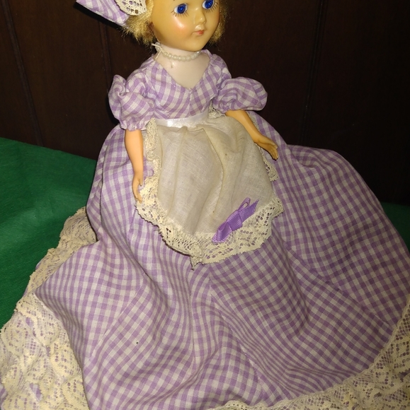 Vintage doll - Picture 2 of 2